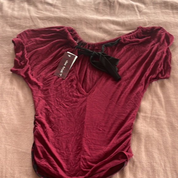 Top - Picture 2 of 2